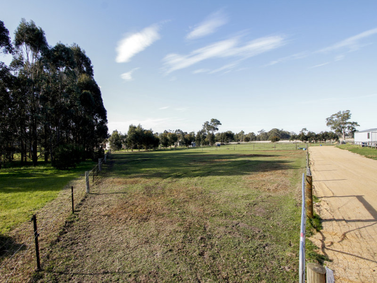 5B BOGGY CREEK RD, LONGFORD VIC 3851, 0 rūma, 0 rūma horoi, Section