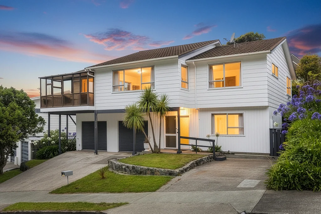 15 Fyvie Avenue, Tawa, Wellington