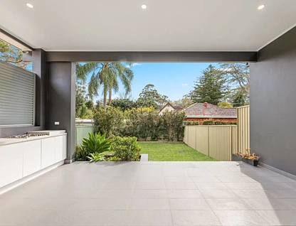 15b Animbo Street, Miranda, NSW 2228, 4房, 3浴, 公寓