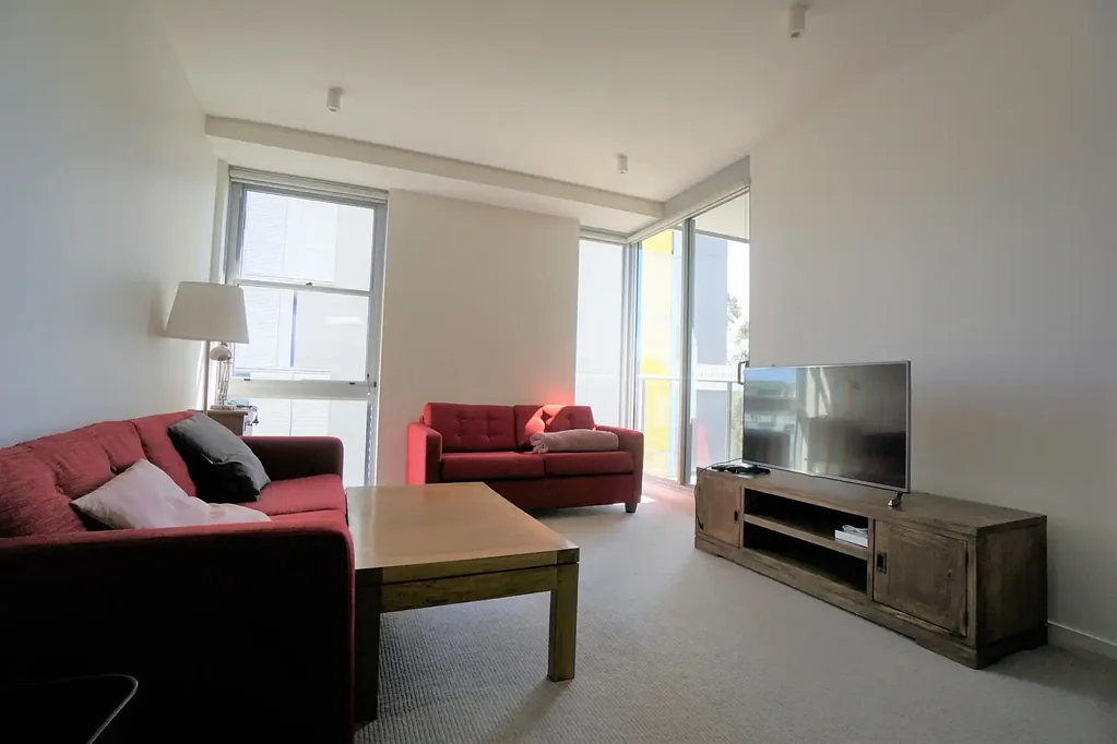 Modern Luxury Furnished One-Bedroom Apartment in the Prestigious Macquarie Central