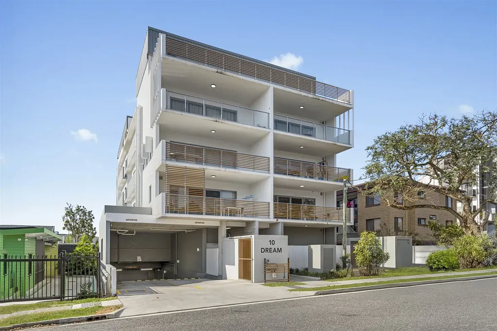 North-Facing Apartment with Light, Space and Outdoor Living