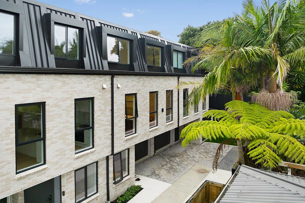 Hillcrest 3कमरा Modern Living, Timeless Design