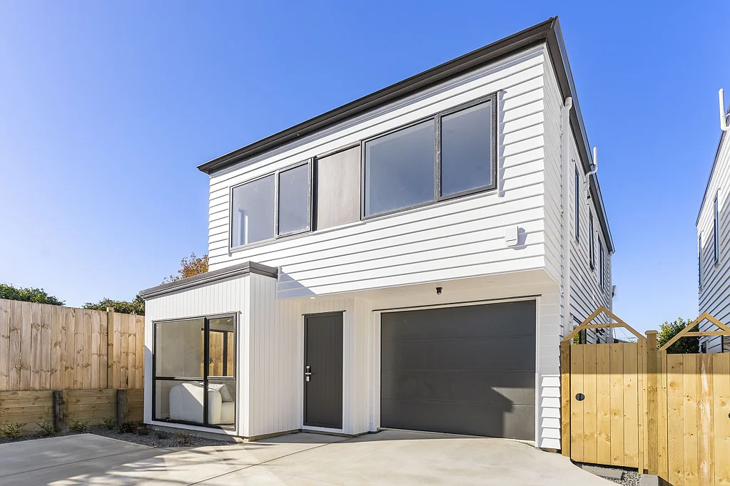 16B Meadway, Sunnyhills, Manukau City, Auckland