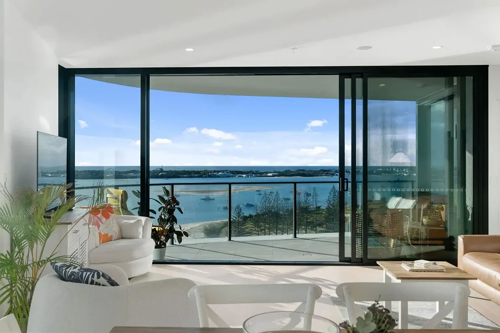 Labrador 3غرفة نوم Luxury Living Elevated – A Rare Waterfront Masterpiece at Eve Residences