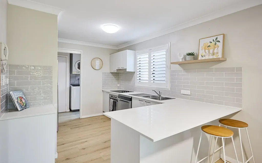 Labrador 3 Bedroom Tranquil Broadwater Retreat – Lifestyle Living at Its Best