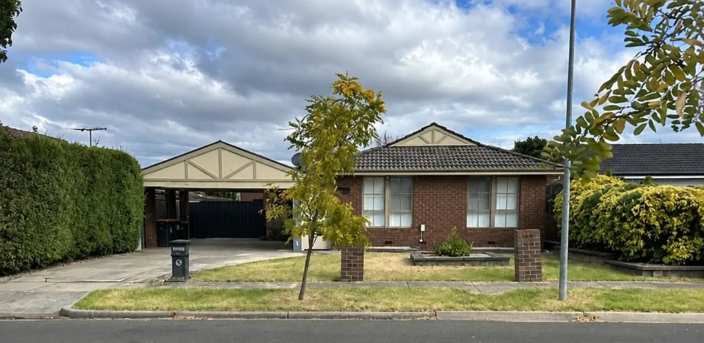 Stylish Family Living in the Heart of Taylors Lakes