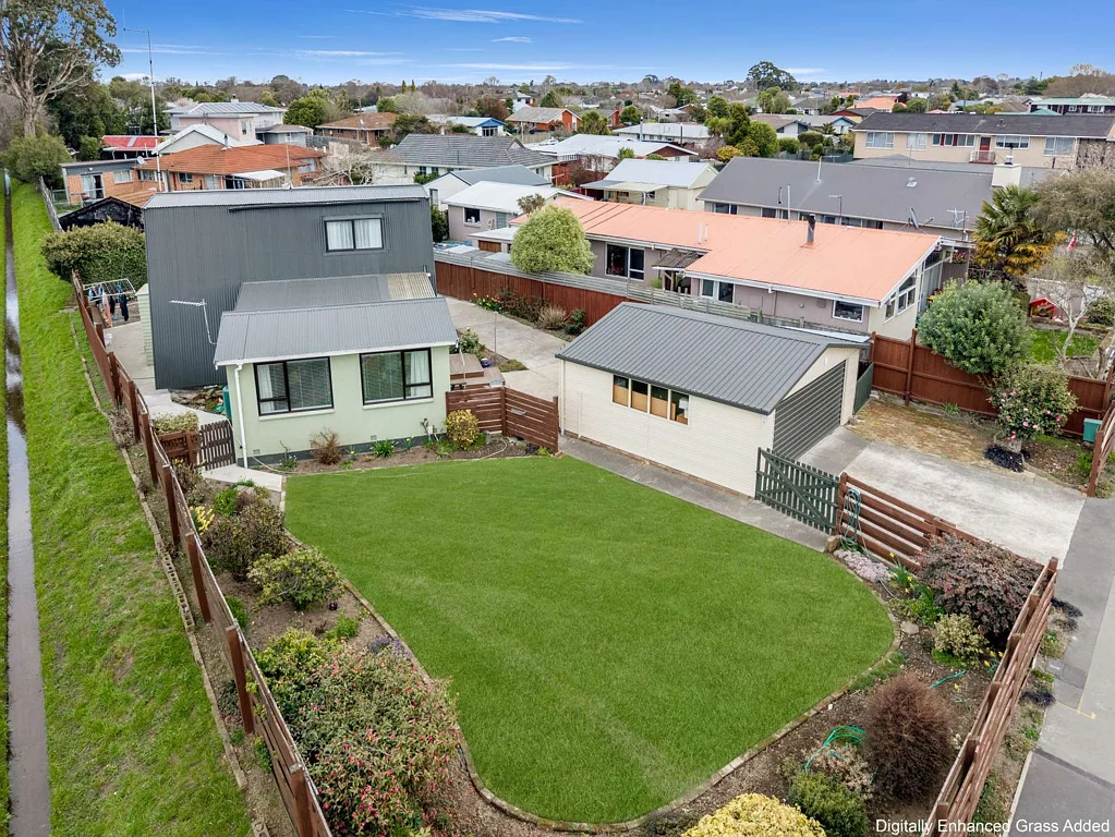 Casebrook 3房  Three Bedrooms, Double Garage, and Separate Studio