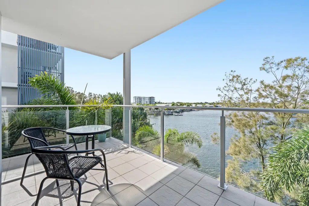 Birtinya 2房  Waterfront Resort-Style Living in the Heart of Birtinya