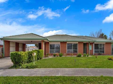 Welcome Home: A Haven for Family, Fun, and Freedom! 56 Yarcombe Crescent, Craigieburn