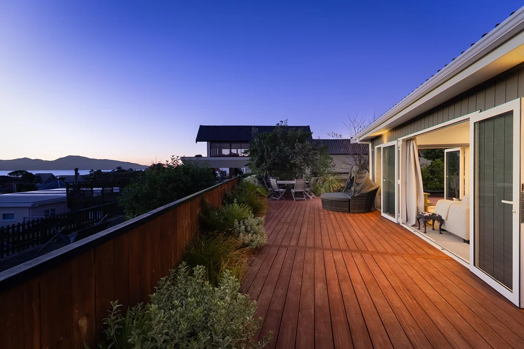 Raumati South 3房  Nearly a Century on the Hill