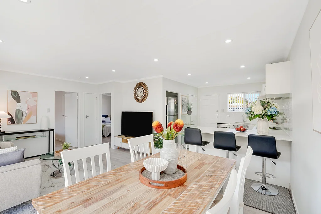Hamilton East 2Moenga Modern Elegance in Hamilton East