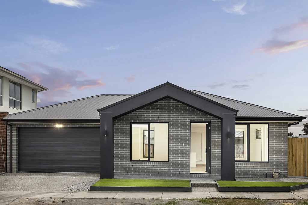 24 Mighty Road, Sunbury, VIC 3429