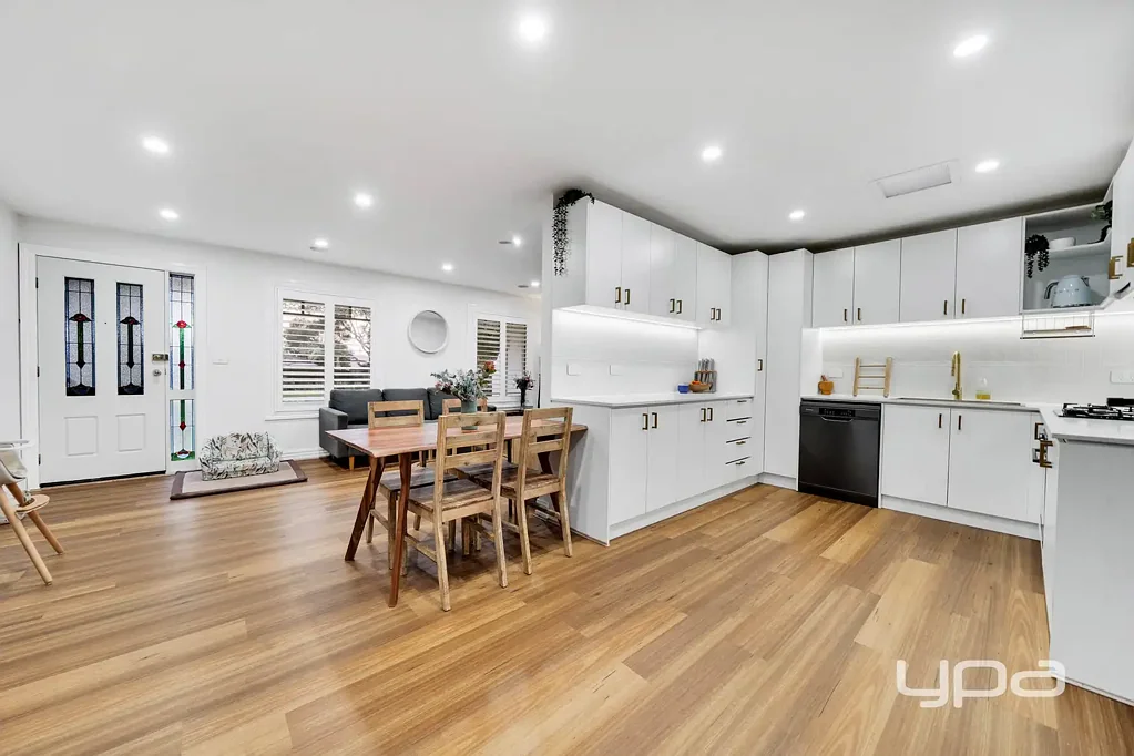Roxburgh Park 3 Slaapkamer Timeless Character with a Contemporary Edge