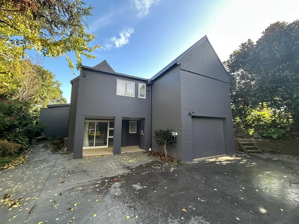 Contemporary Executive Family Home