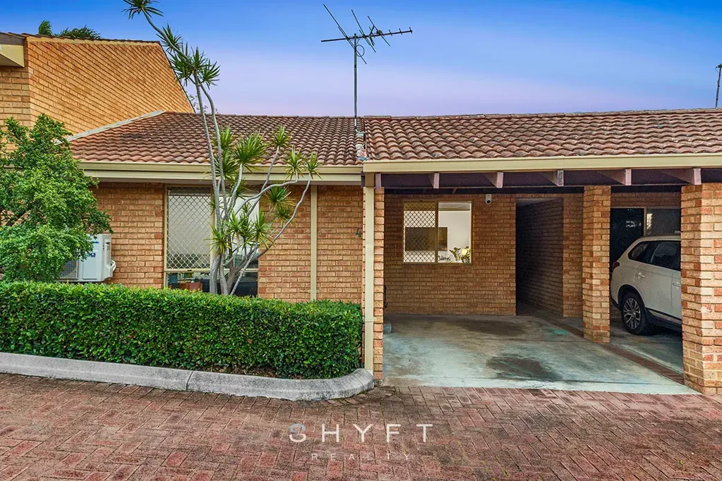 4/17 Alga Street, Scarborough, WA 6019