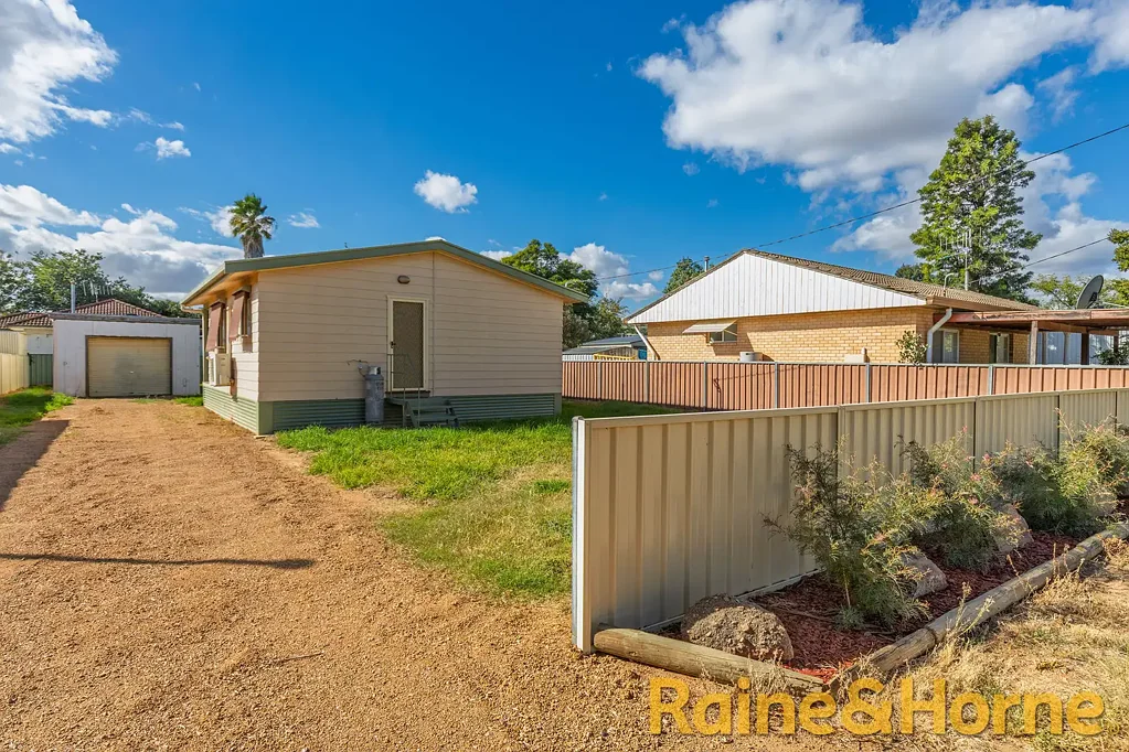 16A Second Avenue, Narromine, NSW 2821