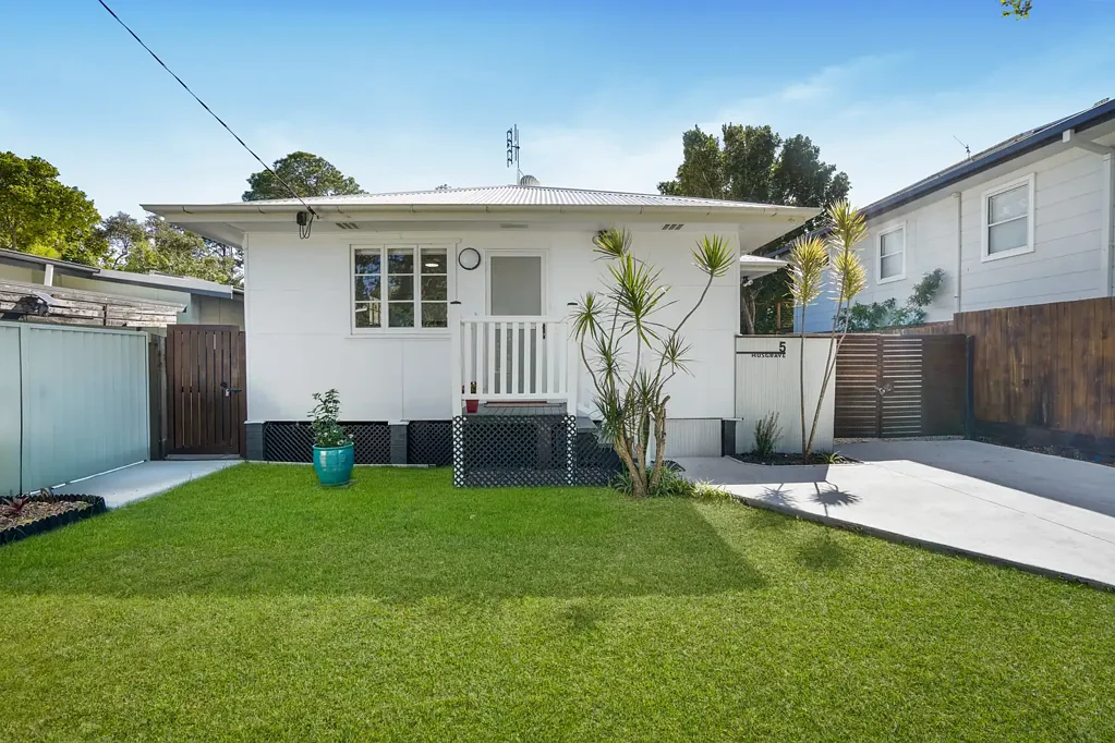 Charming Renovated Retreat with Private Creek Access!!