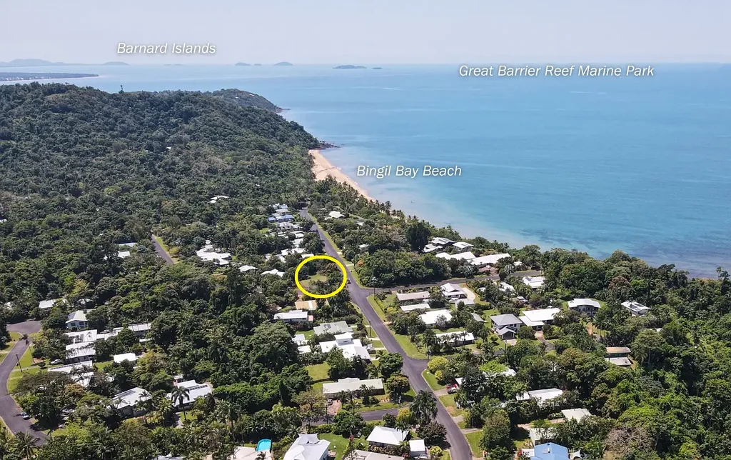 21 Pioneer Street, Bingil Bay, QLD 4852