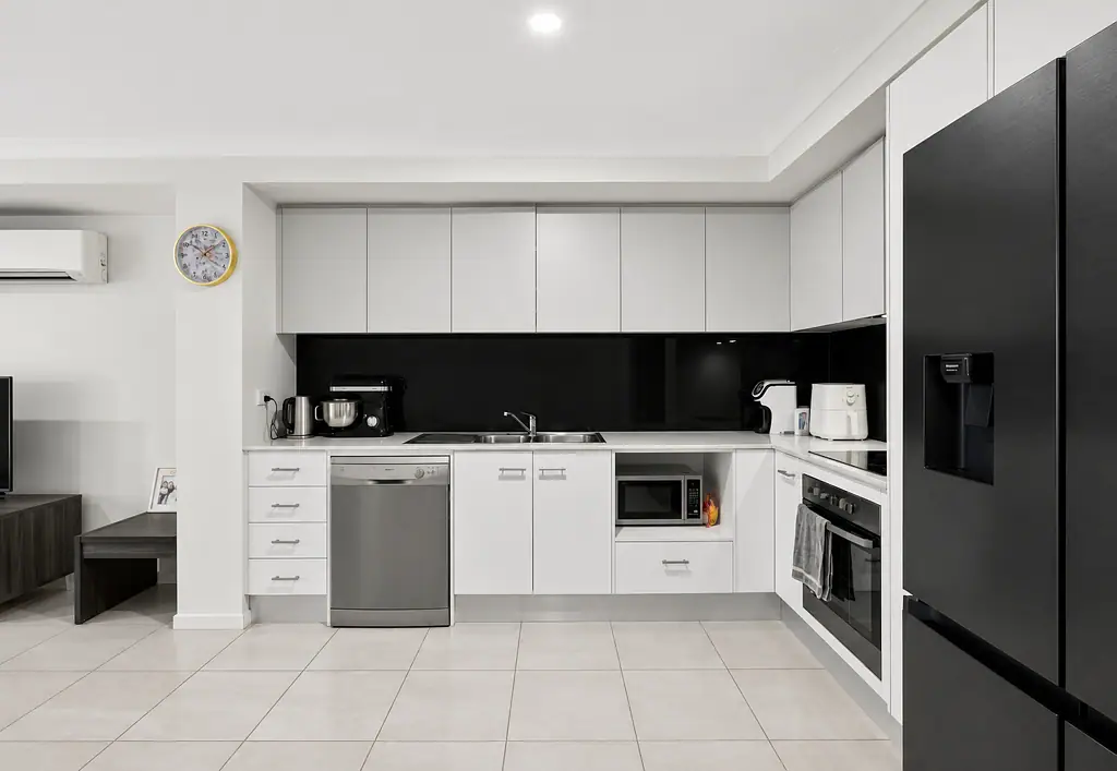 Pimpama 3Moenga Modern, Low-Maintenance Living in the Heart of Pimpama
