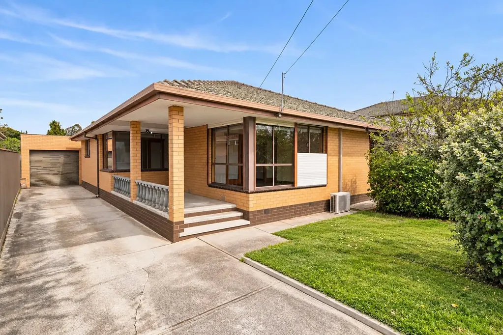 Bell Post Hill 3Kwarto Endless Possibilities in a Convenient Bell Post Hill Location