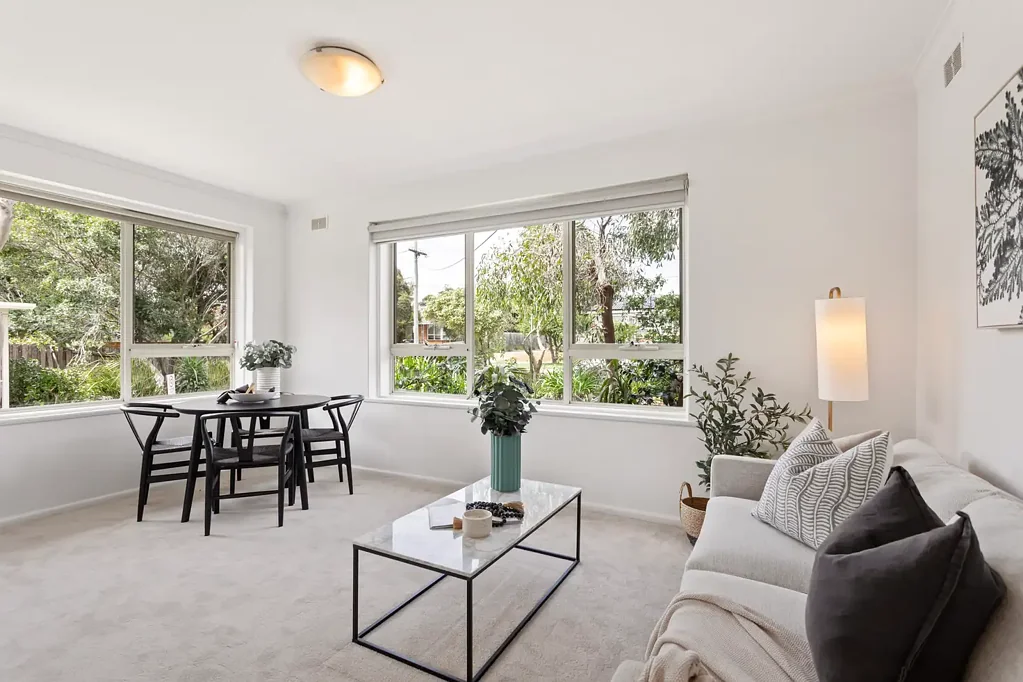 Glen Huntly 1 Slaapkamer Light-Filled Apartment in Prime Position