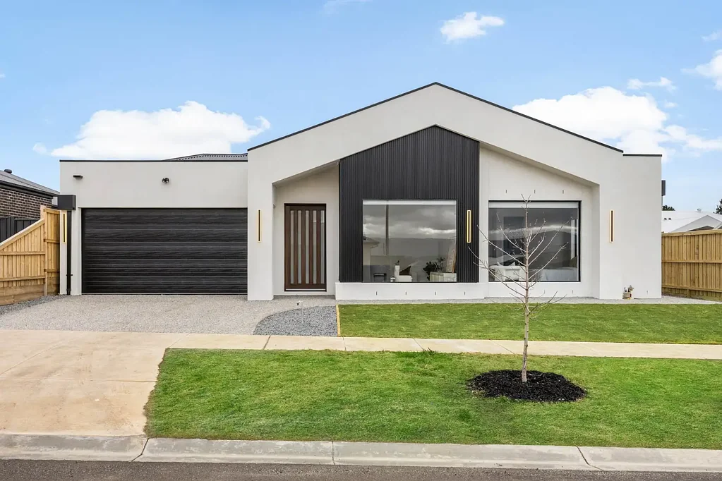 24 Leahy Circuit, Gisborne, VIC 3437