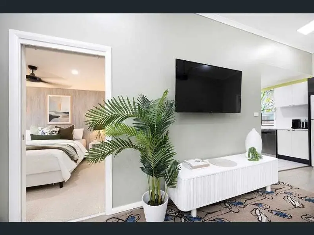 Failford 2房  Lakeside Living – Premium Villa | Owners Need it Sold