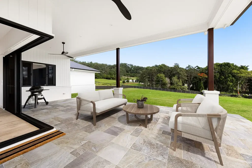 Rosemount 5Zimmer Brand New & Feature-Packed: A Sustainable Acreage Lifestyle Designed for Families