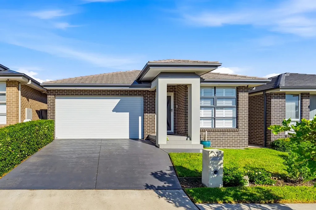 31 Drover Street, Oran Park, NSW 2570