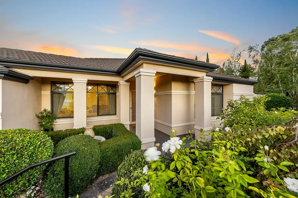 Craigburn Farm 5Phòng ngủ Serene living with space to stretch and settle, seconds to Blackwood's heart.