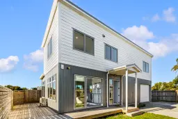 5C Barberry Lane, Te Atatu Peninsula