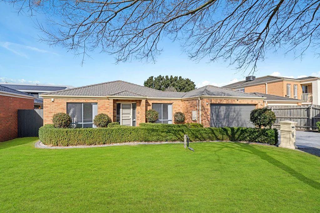 5 Degas Court, Skye, VIC 3977