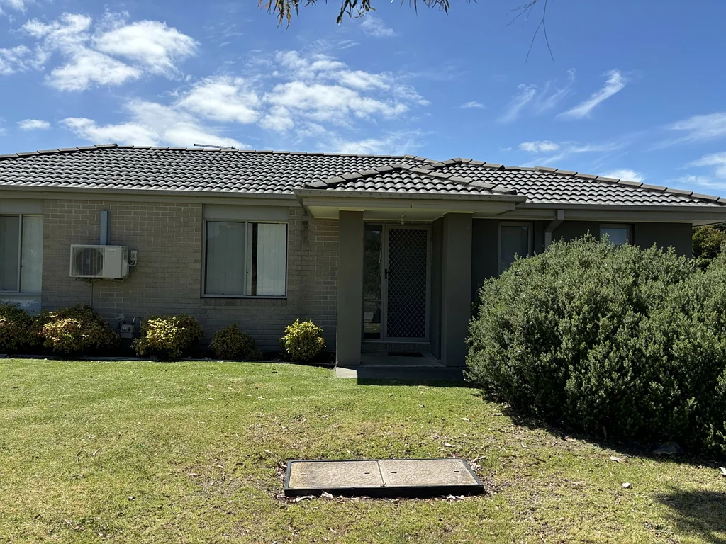 1/30 Sir Thomas Drive, Pakenham, VIC 3810