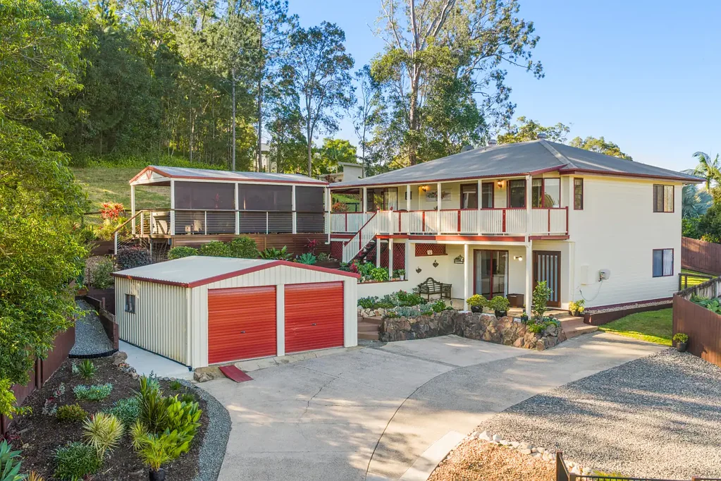 Mooloolah Valley 4غرفة نوم Timeless Queenslander with Dual Living Potential