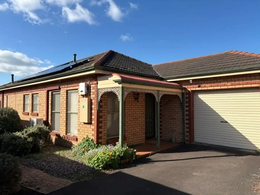 Neat and Tidy Town House