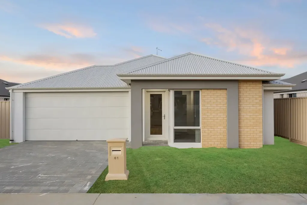 Secret Harbour 4Kwarto Why: Because this inviting brand new, coastal property offers a move-in ready residence that’s designed for family living