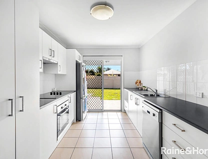 24A Alpina Place, South Nowra, South Coast, 2房, 1浴, Apartment