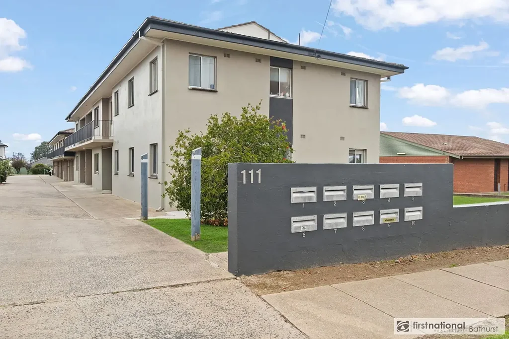 Bathurst 3 Slaapkamer Ground Floor Living with Modern Updates in a Prime Central Locale