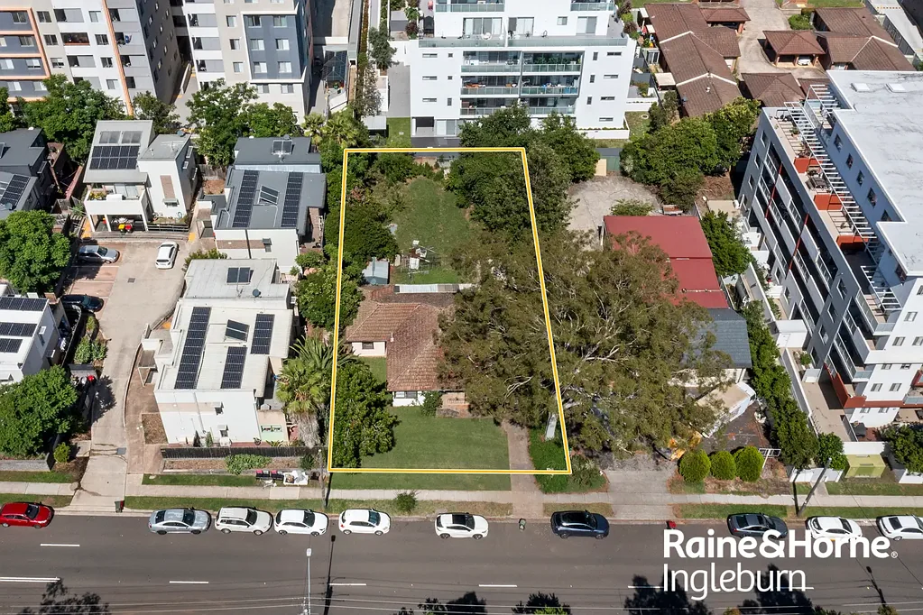 45 Chamberlain Street, Campbelltown, NSW 2560