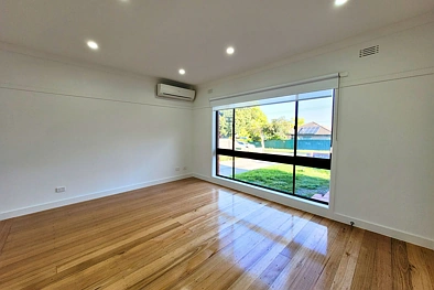 Fully Renovated 3 Bedrooms In A Quiet Location