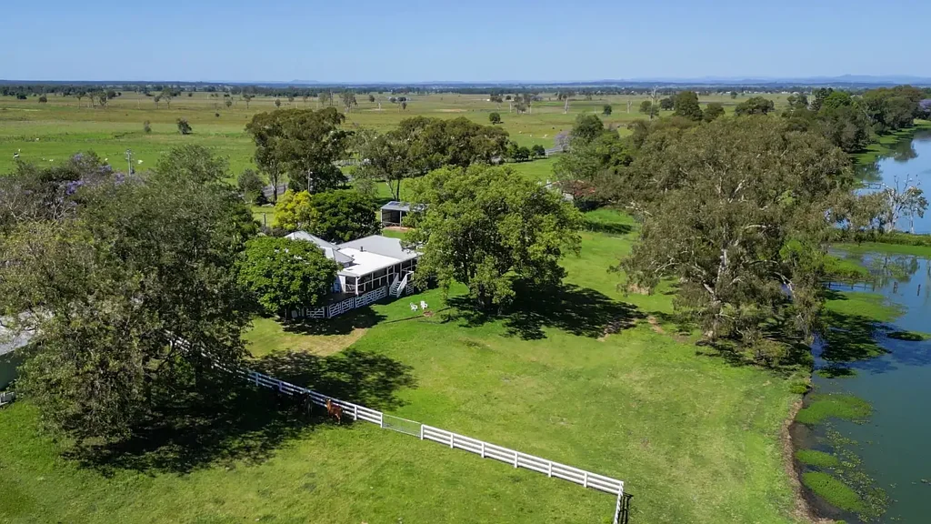 Country Charm, Space and Serenity