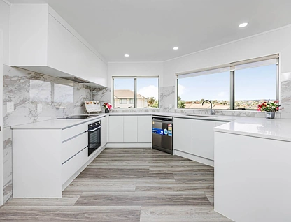 2/14 Kells Place, Botany Downs, Manukau City, 3 Schlafzimmer, 2 Badezimmer, House