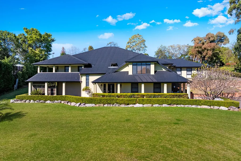 Raby 4침실 Ultimate Family Entertainer on Over an Acre* with Shed, Hoist & Home Office