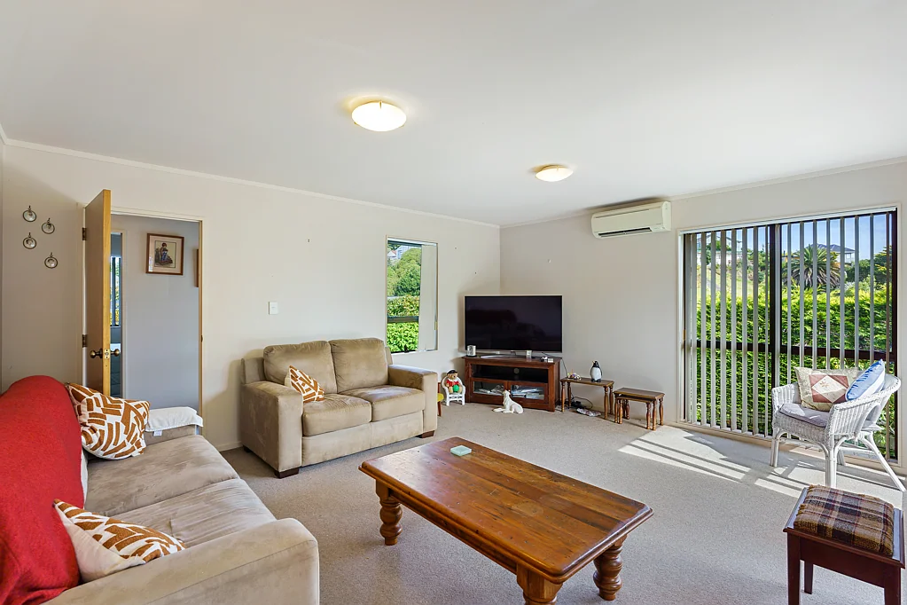 Waikanae Beach 3 Bedroom A GREAT START AT THE BEACH