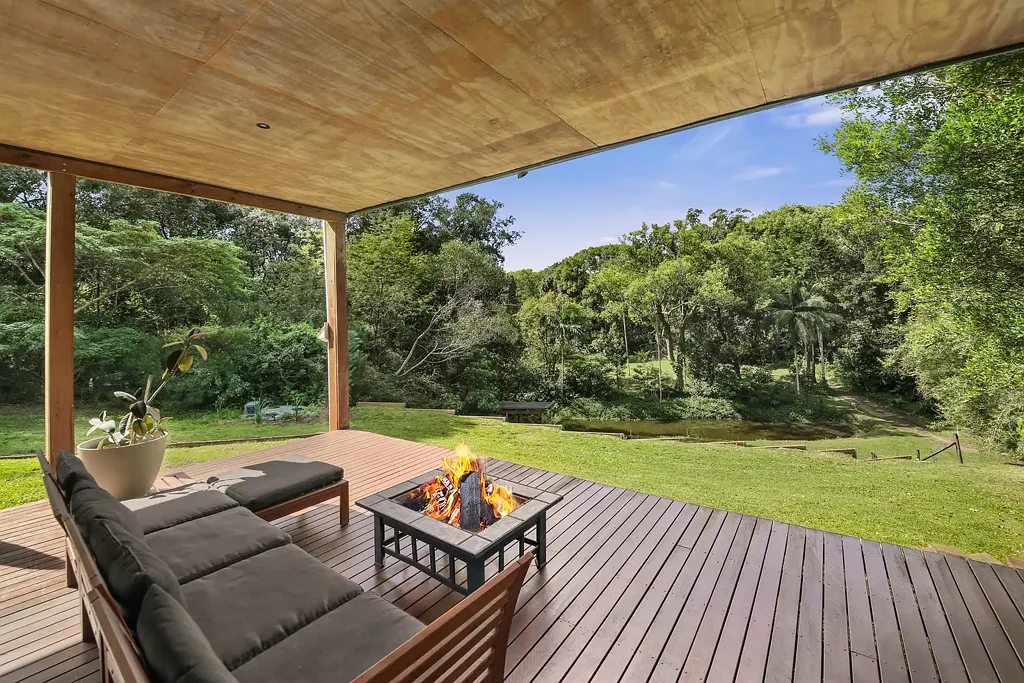 Diamond Valley 3 Bedroom Unique Country Charm on 2.2 Acres - Self-Sufficient & Resilient