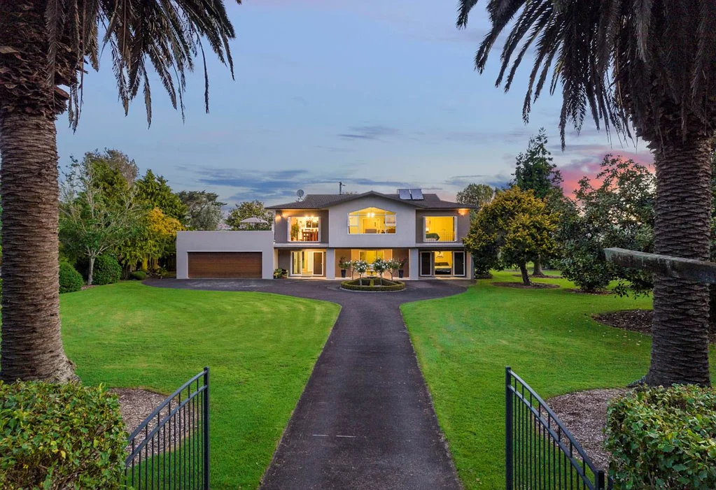 Kumeu 5ਬੈੱਡਰੂਮ Distinguished Lifestyle Residence