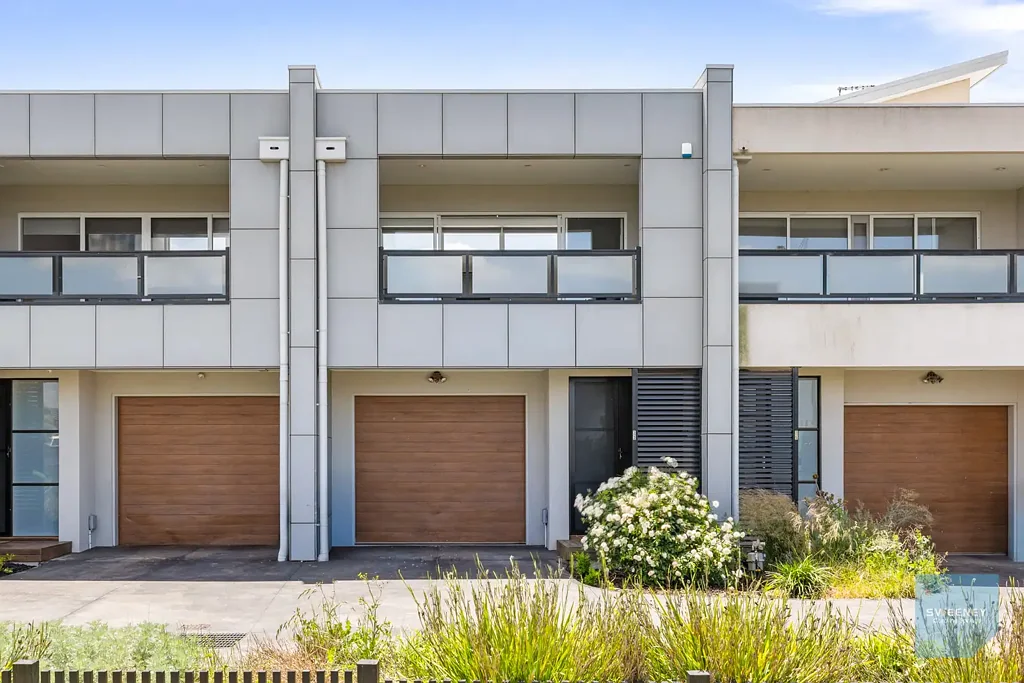 Fraser Rise 3غرفة نوم Modern Sophistication Meets Lifestyle Convenience