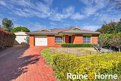 Dubbo 3房  A Spacious Three-bedroom Home