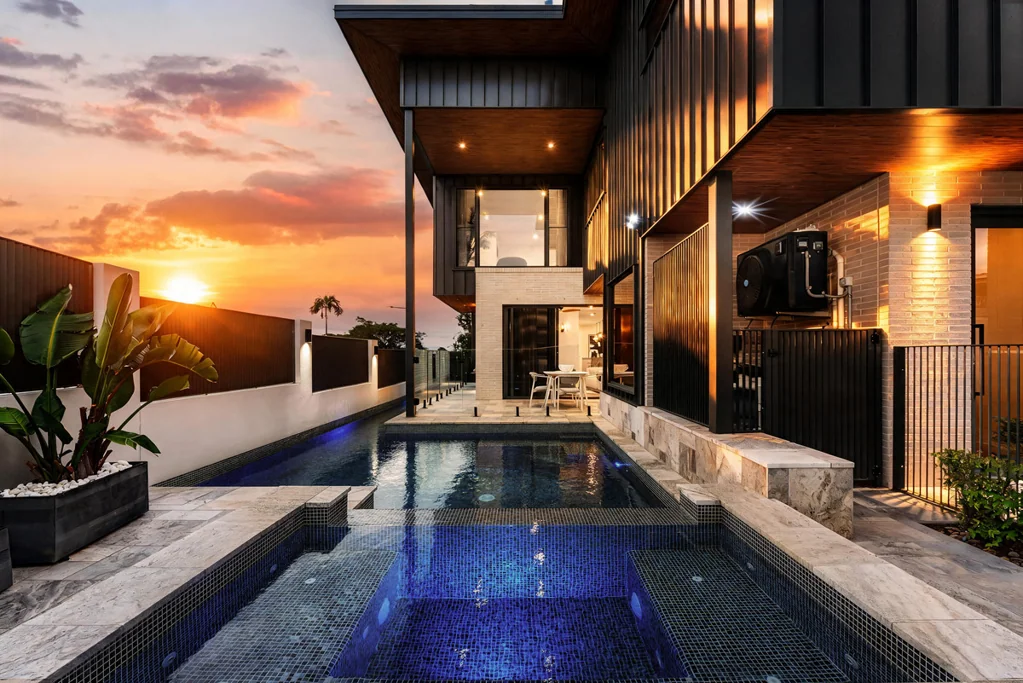 Eight Mile Plains 5Phòng ngủ Resort Luxury, a Private Wellness Retreat and Eight-Car Garaging Across Three Magnificent Levels