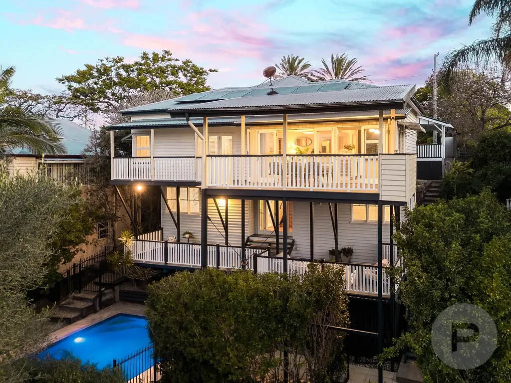 Auchenflower 4ਬੈੱਡਰੂਮ Birdwood Beauty with Views, Pool and Exceptional Family Living